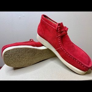 red wallabees